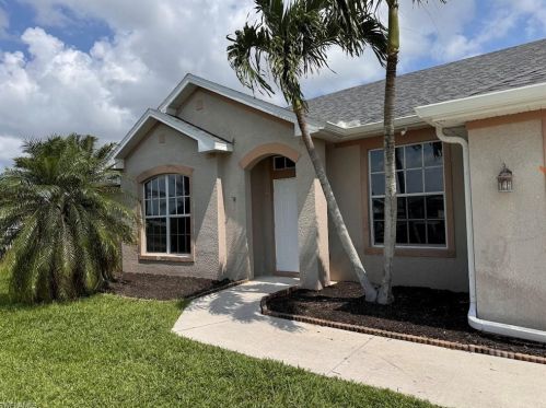 305 13th Ter, Cape Coral, FL 33909-1273