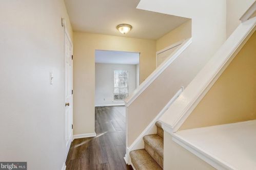 53 Vlg Dr, Collegeville PA  19473-2314 exterior