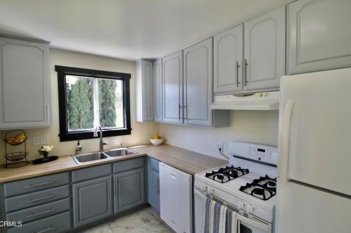 2810 Los Olivos Ln, Glendale CA 91214-2829 exterior