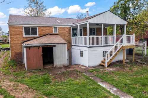 132 Firwood Dr, Bridgeville PA  15017-1204 exterior