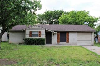 736 Southridge Dr, Burleson TX  76028-5205 exterior