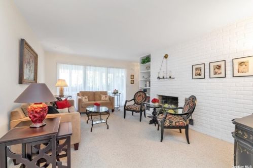 11 Adams St, East Rockaway NY  11518-1705 exterior