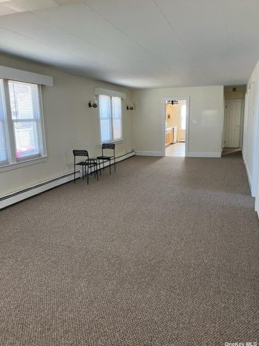 10 Covington St, Huntington Station NY  11746-8406 exterior