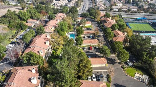 2731 Erringer Rd, Simi Valley CA  93065-1100 exterior