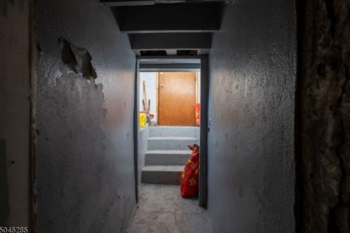 64 New York Ave, Newark NJ 07105-1211 exterior