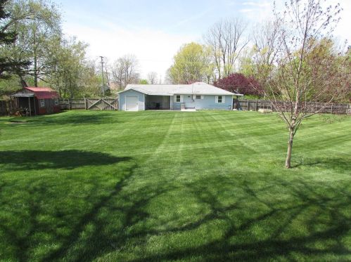 401 Troy Rd, Bellefontaine OH  43311-9369 exterior