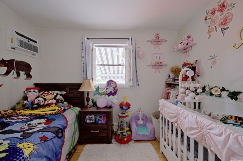 232 Crombie St, Huntington Station NY  11746-1504 exterior