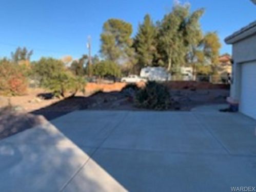 1800 Ironwood Dr, Mohave Valley AZ 86440-8540 exterior