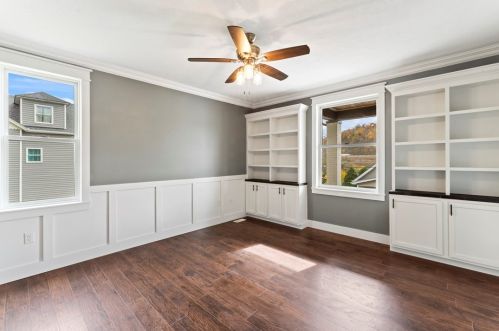 425 Blaine Ave, Canonsburg PA  15317-2107 exterior