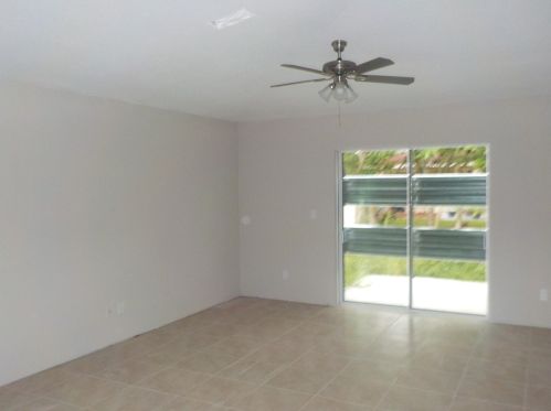 994 Del Rio Blvd, Fort Pierce, FL 34953-1985