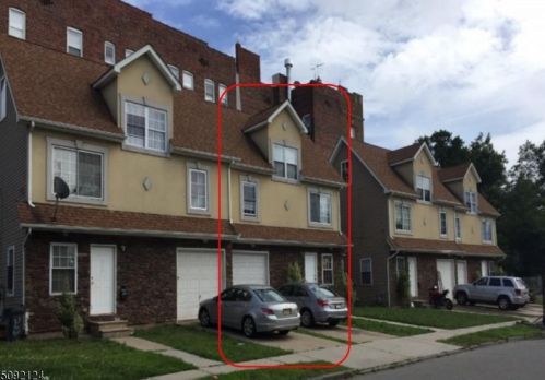 206 Walnut St, East Orange, NJ 07017-3810