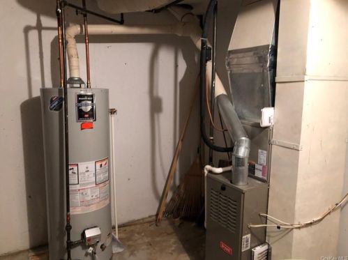 197 Ramapo Rd, Garnerville NY  10923-1824 exterior