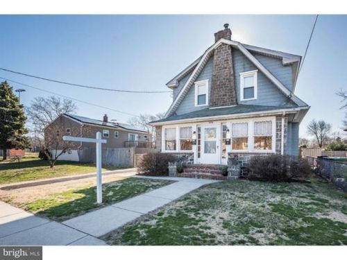 404 Broad St, Palmyra, NJ 08065-1431