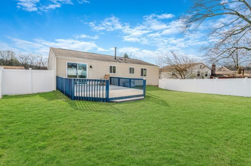 2422 Rolling Farms Rd, Glenshaw PA  15116-2564 exterior