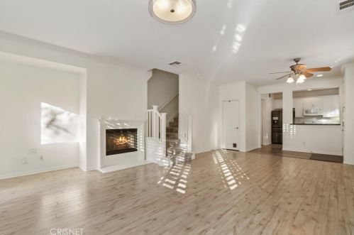 28421 Mirabelle Ln, Santa Clarita CA  91350-3240 exterior