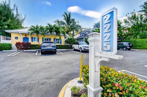 2225 Ocean Blvd, Delray Beach FL  33483-6455 exterior