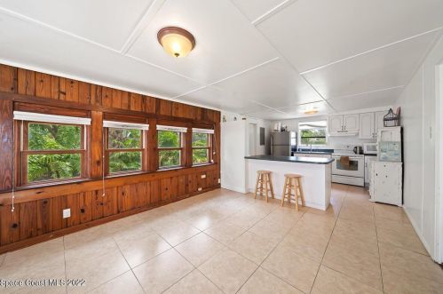 2915 Indian Riv Dr, Cocoa FL 32922-6607 exterior