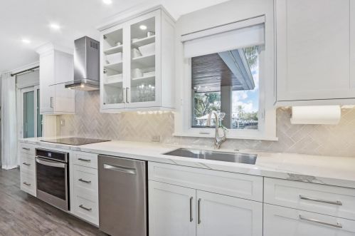 22 Teach Rd, West Palm Beach, FL 33410-3417