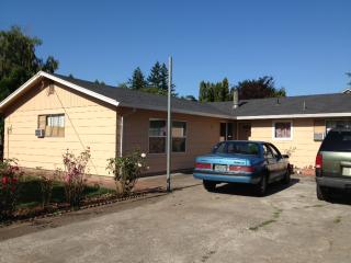 680 Ivy St, Barlow, OR 97013-3036