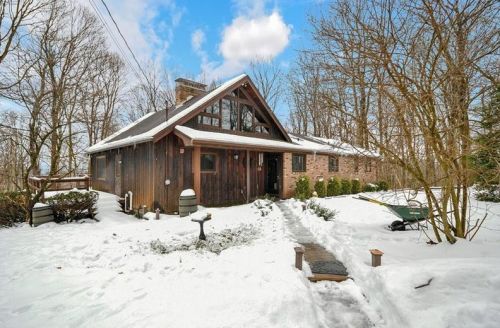 309 Linnwood Rd, Eighty Four, PA 15330-2907