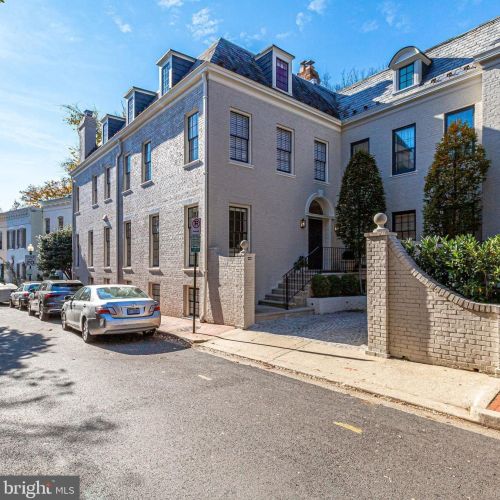 1536 32nd St, Washington, DC 20007-3076