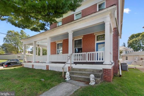 402 Broadway, Red Lion, PA 17356-1908