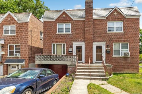 1802 Hering Ave, Bronx, NY 10461-1802