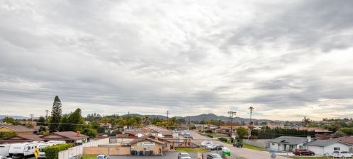 215 Candice Pl, Vista CA  92083-1944 exterior