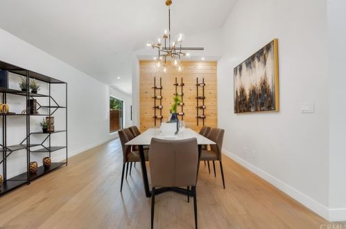 4709 Norwich Ave, Van Nuys CA  91403-2017 exterior