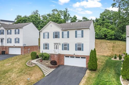 140 John Dr, Canonsburg, PA 15317-1808