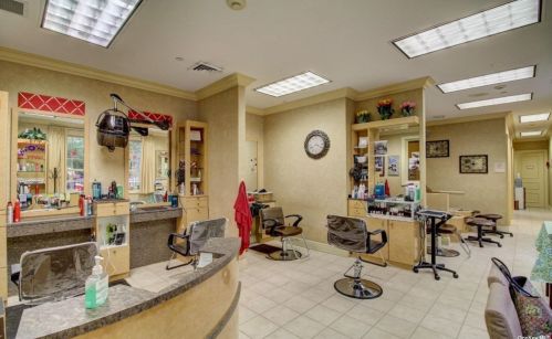 6 Carriage Ln, Hicksville NY  11803-1526 exterior