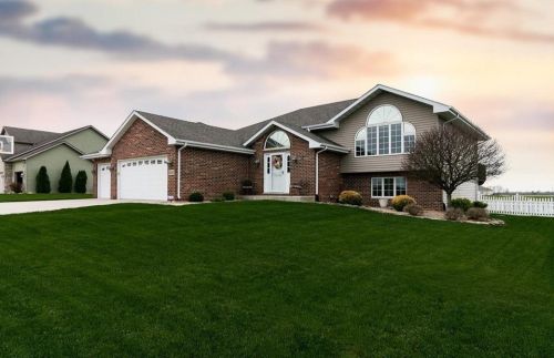 14848 Ivy St, Cedar Lake, IN 46303-7207