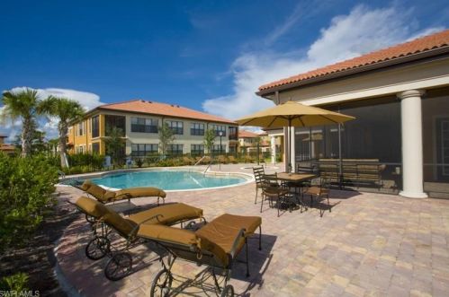 1325 Corso Palermo Ct, Naples, FL 34105-4993
