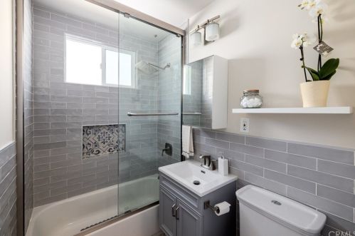 4735 172 St, Lawndale CA  90260-3412 exterior