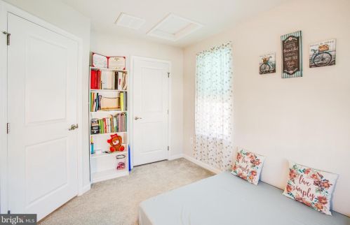 100 Rising Sun Rd, Fredericksburg VA  22405-9424 exterior