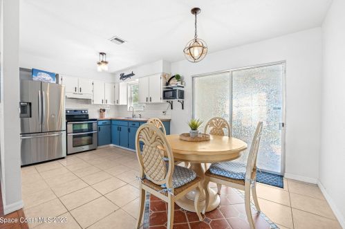 2558 Stratford Dr, Cocoa FL  32926-4319 exterior