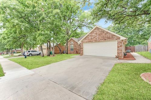 613 Mack Dr, Denton, TX 76209-6345
