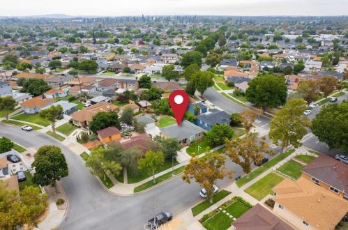 6654 Turnergrove Dr, Lakewood CA  90713-2752 exterior