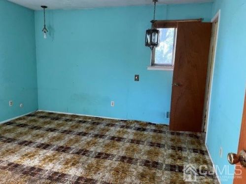 6 Jennifer Ct, Piscataway NJ  08854-5416 exterior