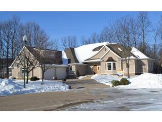 1828 Deer Crossing Ct, Neenah, WI 54956-6921