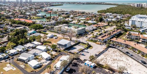 1152 Bald Eagle Dr, Marco Island FL  34145-2122 exterior