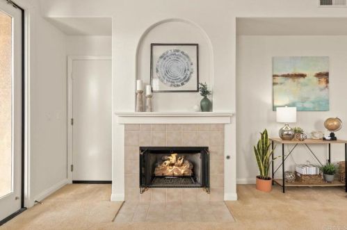 7507 Mona Ln, San Diego CA 92130-5621 exterior