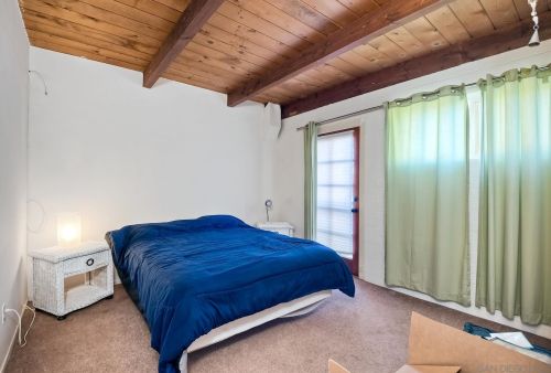 1552 Monmouth Dr, San Diego CA 92109-2247 exterior