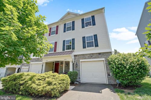 2906 Chinkapin Oak Ln, Woodbridge, VA 22191-7524