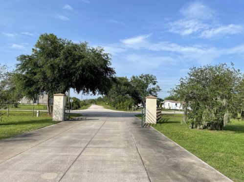 3500 Boggy Crk Rd, Kissimmee FL 34744-9413 exterior