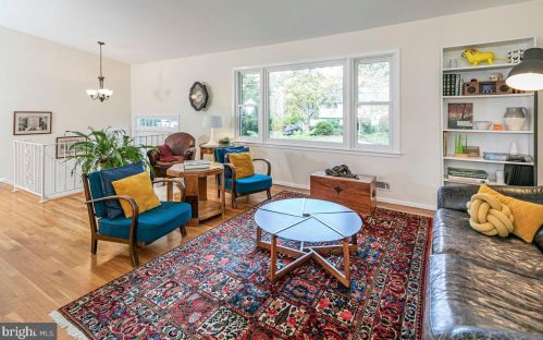 15 Robert Rd, Princeton, NJ 08540-5332
