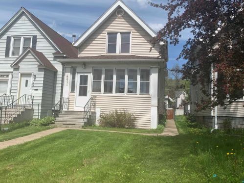 4211 5th St, Duluth MN  55807-1509 exterior