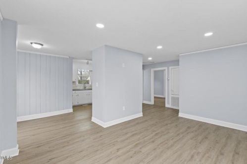 921 Graham St, Burlington NC  27217-6062 exterior