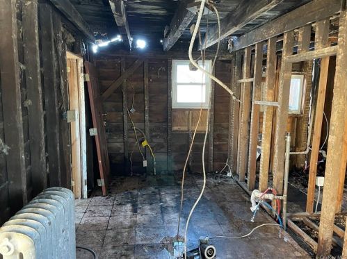 139 Kingsbridge Rd, Mount Vernon NY  10550-4929 exterior