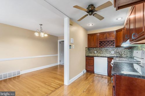 302 Stratford Rd, Manor PA  19036-1638 exterior